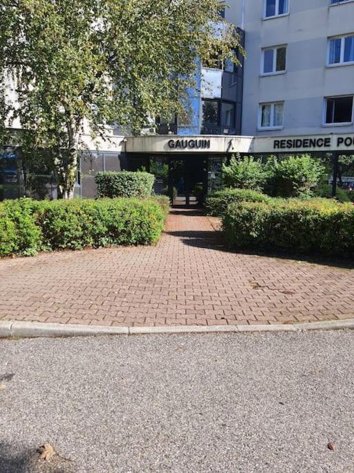 Studio Dans Residence Pour Location Courte Duree Et Etudiants Parking Gratuit Gieres Bagian luar foto